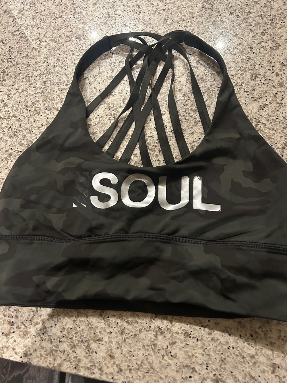 Soul Cycle Lululemon Women's Camouflage Strappy Sports Bra - Black/Green